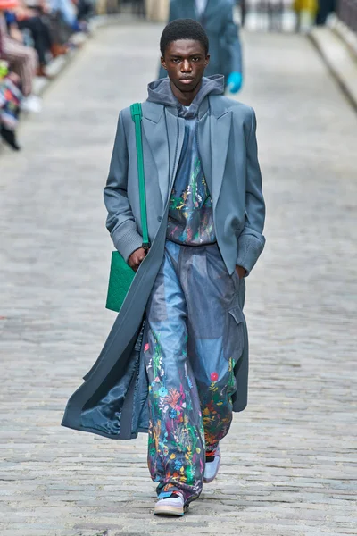Look 36